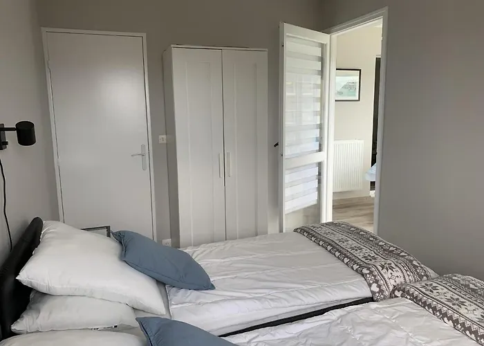 Charmant T2 A Cabourg, Proche Centre Et Plage, Calme, Loggia, Ascenseur, Animaux Acceptes - Fr-1-487-337